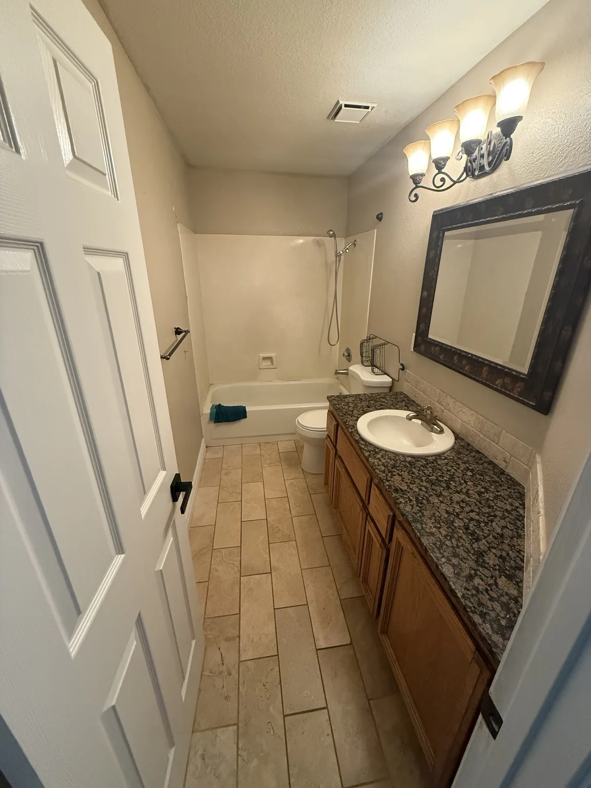 Antelope family bathroom before remodel